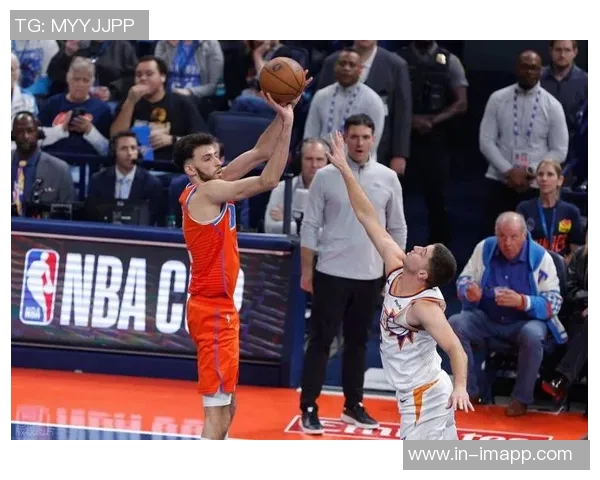 阿伦谈比赛录像回放影响造犯规助力球队追分成关键因素