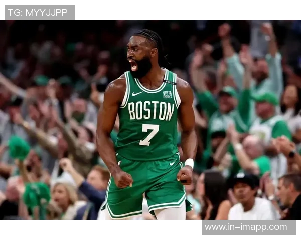 杰伦布朗从得分手到球队领袖的成长之路与团队协作的挑战 杰伦布朗从得分手到球队领袖的成长之路与团队协作的挑战