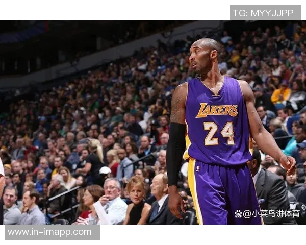 名嘴称库里如同昔日科比球队实力平平但绝不会交易他